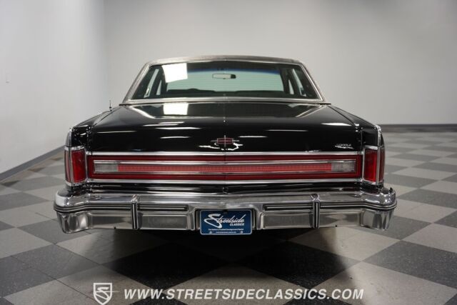 1976 Lincoln Town Car - photo 12