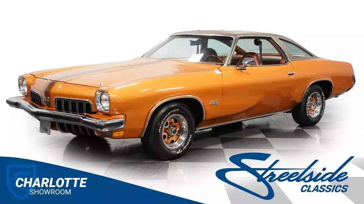 classic vintage chrome American muscle sports car coupe automatic transmission 1973 Oldsmobile Cutlass 442