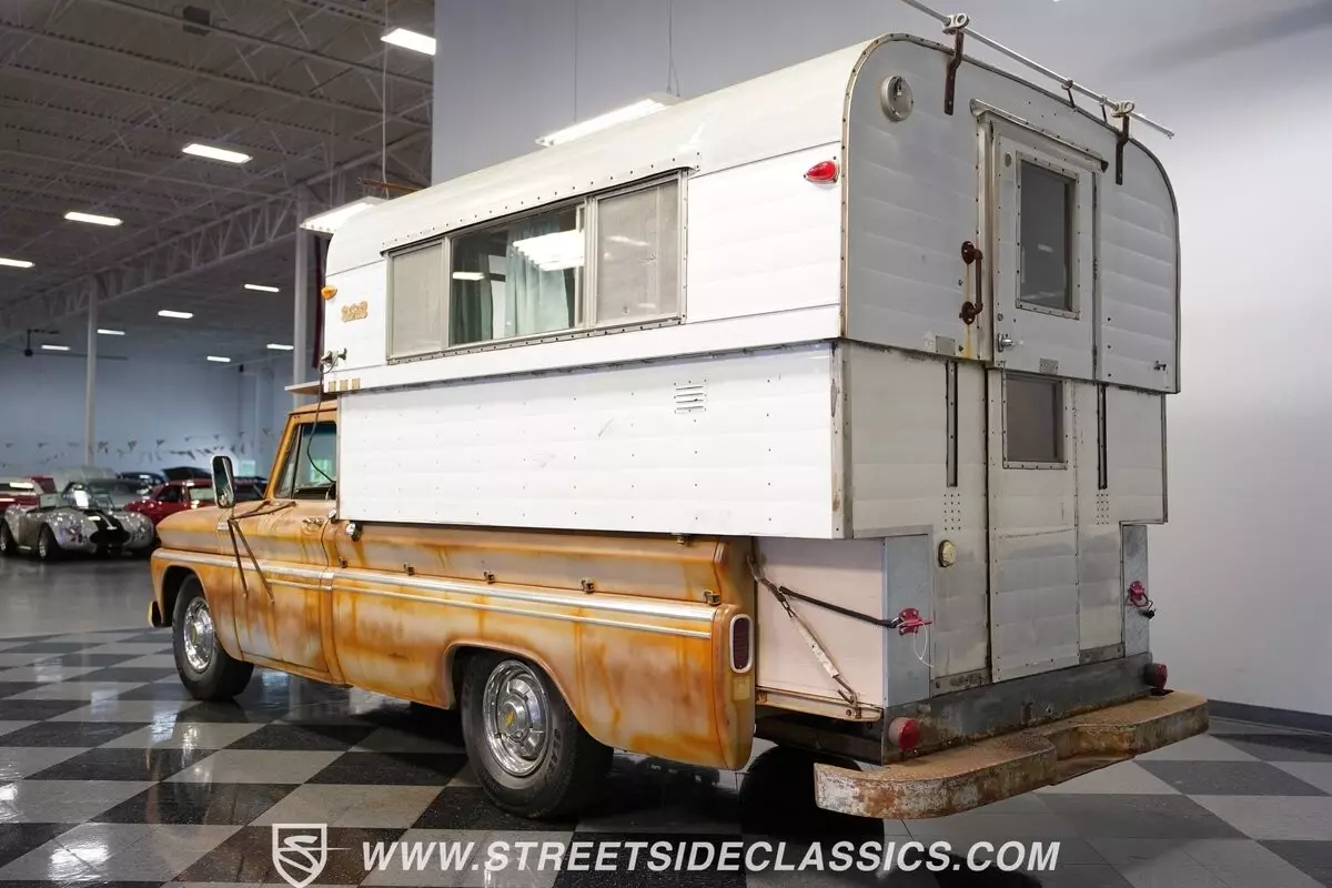 1965 Chevrolet C20 Alaskan Camper - photo 12