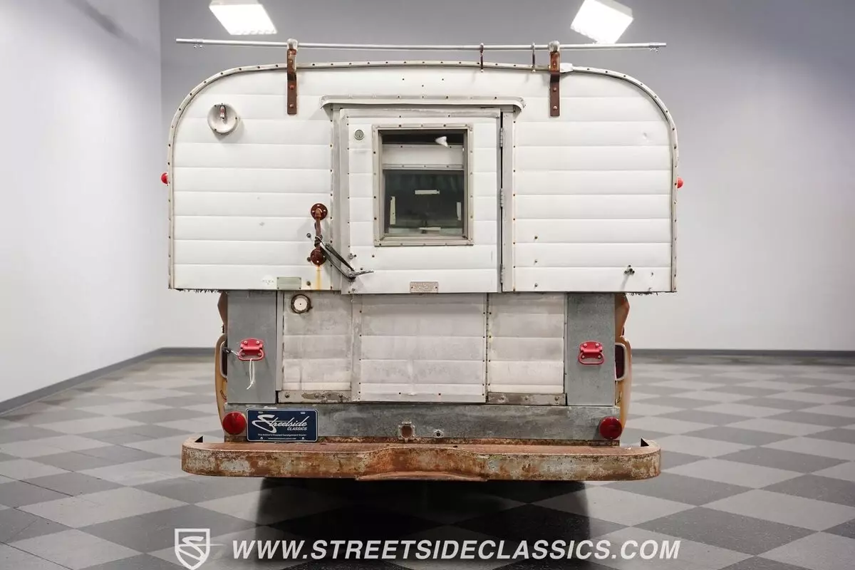 1965 Chevrolet C20 Alaskan Camper - photo 13