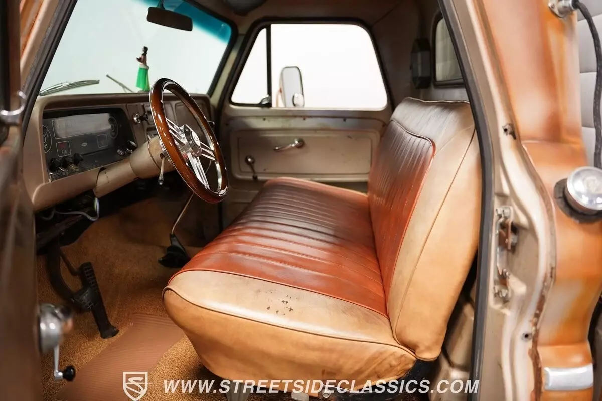 1965 Chevrolet C20 Alaskan Camper - photo 5