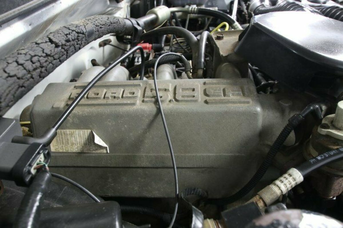 1992 Ford Bronco XLT 4X4 - photo 4