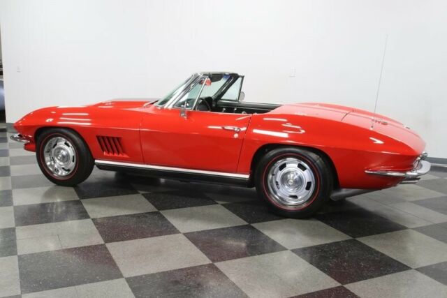 1967 Chevrolet Corvette Convertible - photo 11