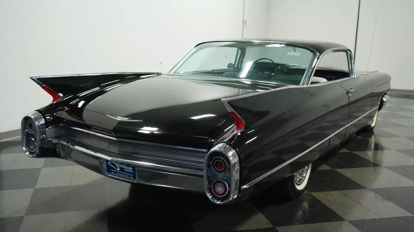 1960 Cadillac Series 62 Coupe - photo 10