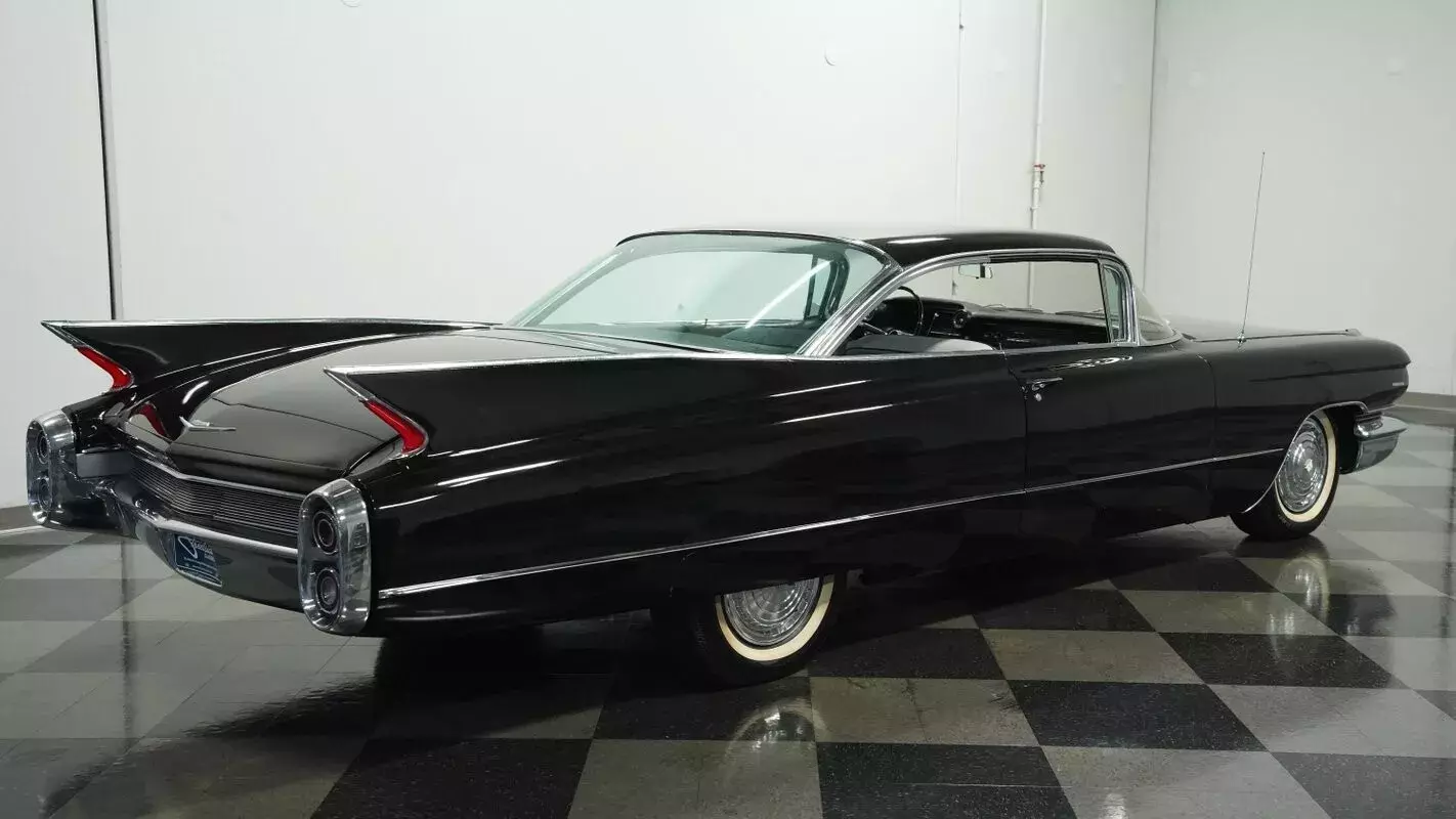 1960 Cadillac Series 62 Coupe - photo 11