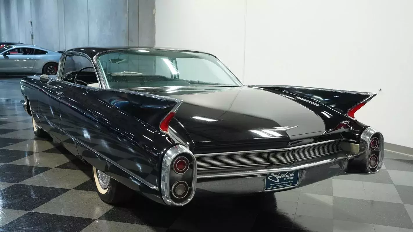 1960 Cadillac Series 62 Coupe - photo 8