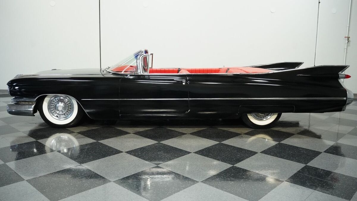 1959 Cadillac Convertible Hard Rock Atlanta - photo 3