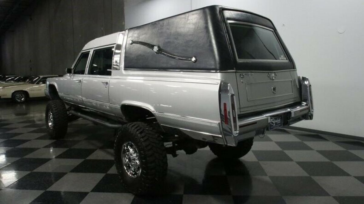 1990 Cadillac Brougham Hearse - photo 10