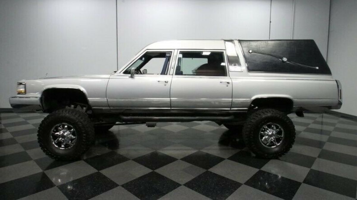 1990 Cadillac Brougham Hearse - photo 3