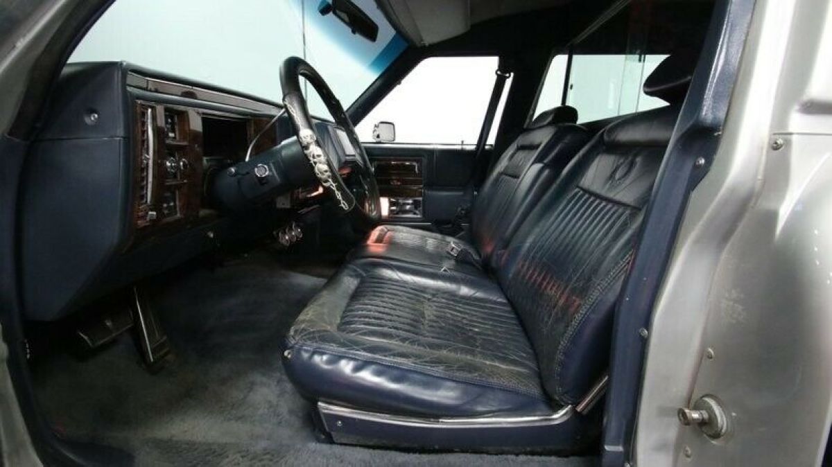 1990 Cadillac Brougham Hearse - photo 5