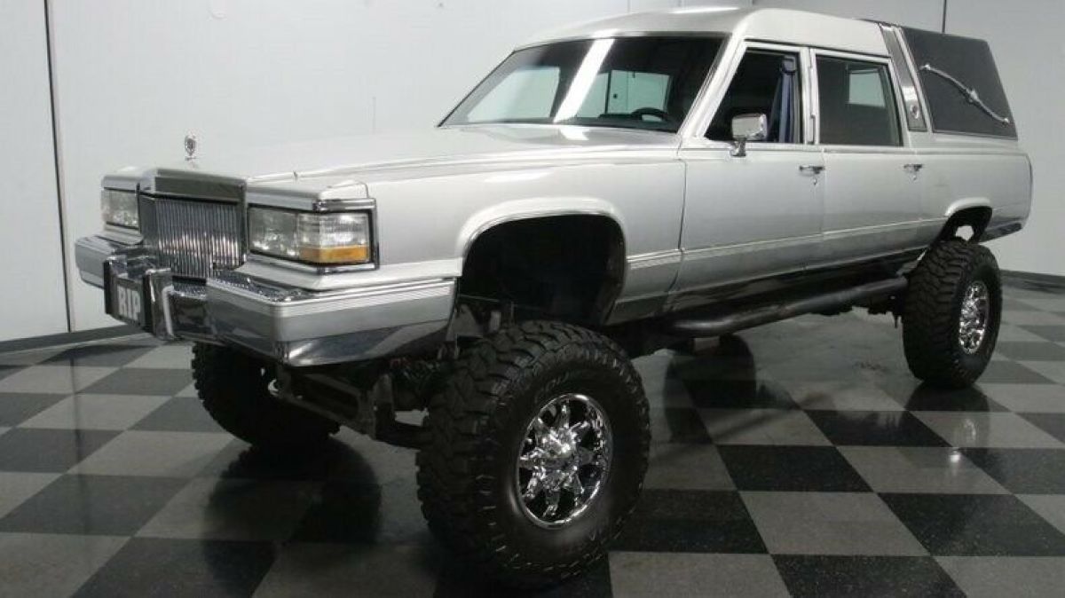 1990 Cadillac Brougham Hearse - photo 7