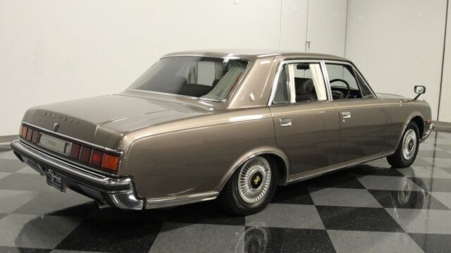 1991 Toyota Century VG40 - photo 11