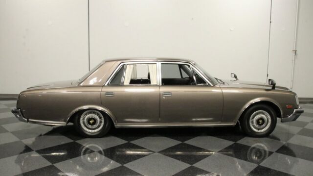 1991 Toyota Century VG40 - photo 12