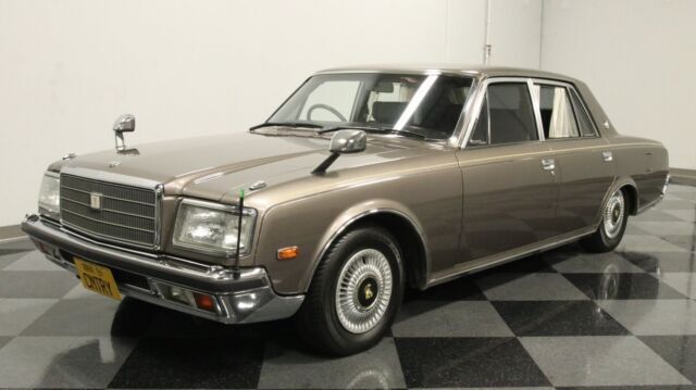 1991 Toyota Century VG40 - photo 6