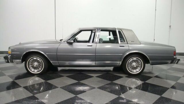 1990 Chevrolet Caprice Brougham LS - photo 3