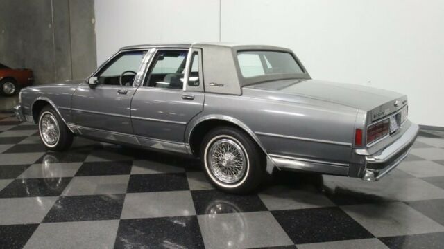 1990 Chevrolet Caprice Brougham LS - photo 9