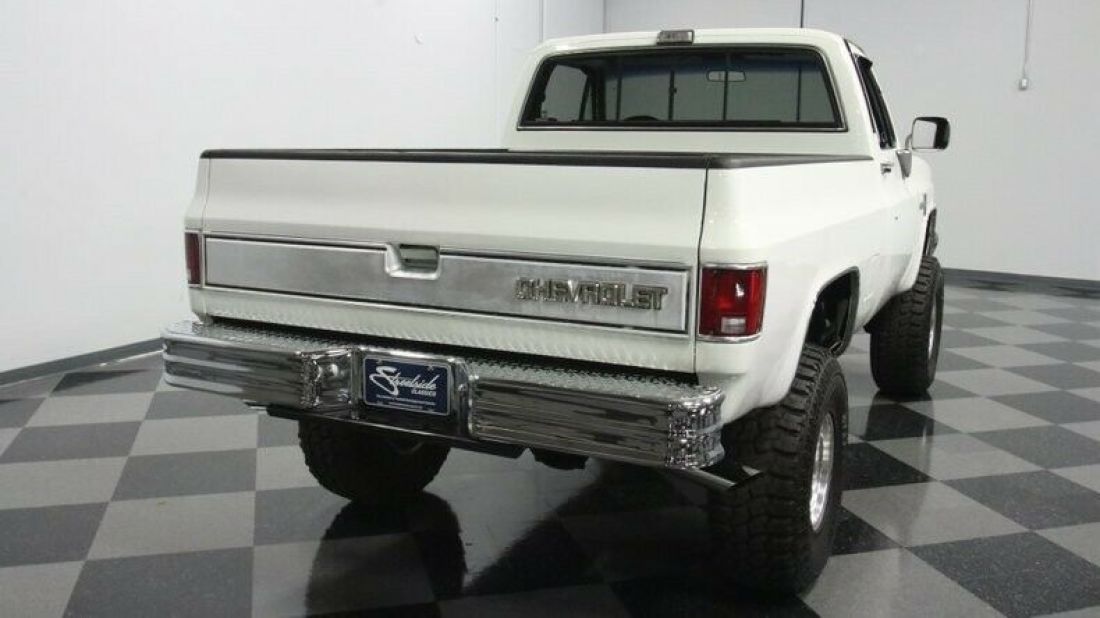 1983 Chevrolet C-10 Custom Deluxe 4x4 - photo 13