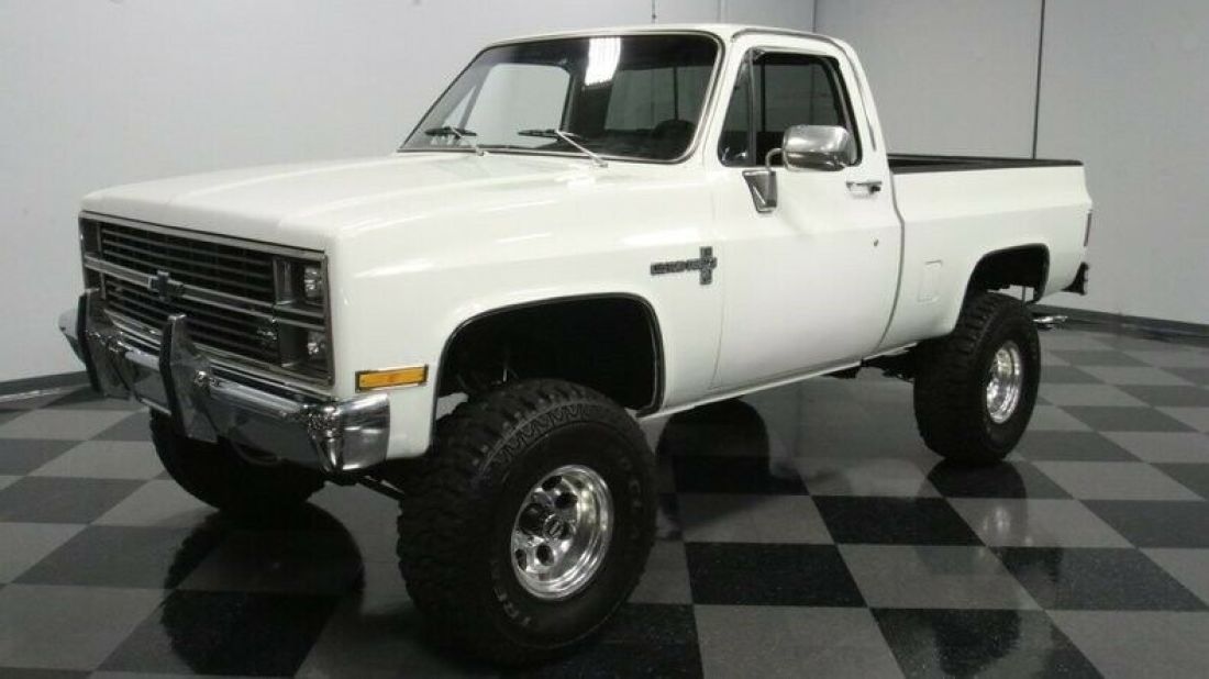 1983 Chevrolet C-10 Custom Deluxe 4x4 - photo 7