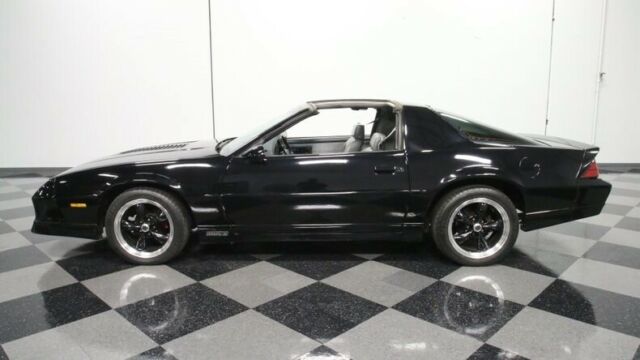 1988 Chevrolet Camaro IROC Z/28 - photo 8