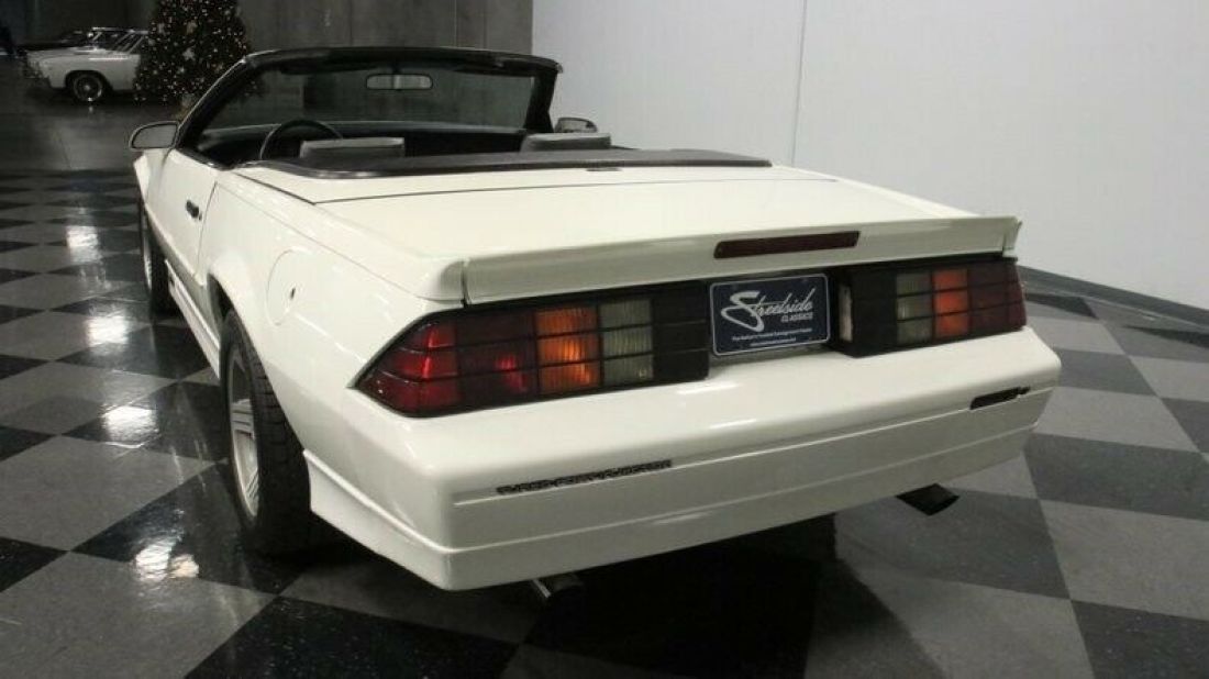1988 Chevrolet Camaro IROC Z/28 Convertible - photo 11