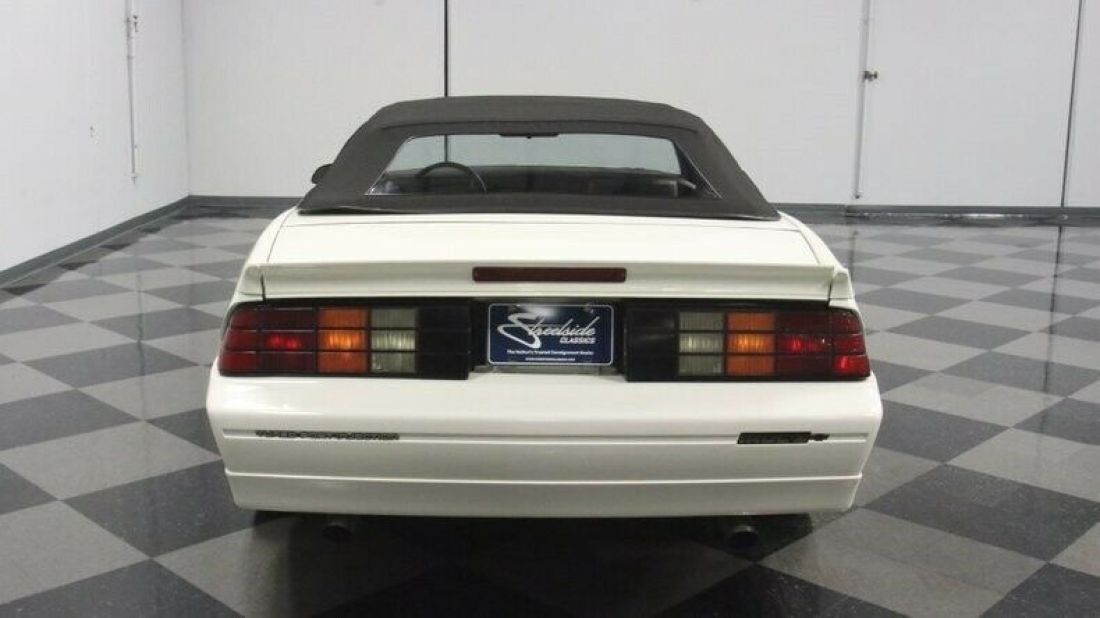 1988 Chevrolet Camaro IROC Z/28 Convertible - photo 12