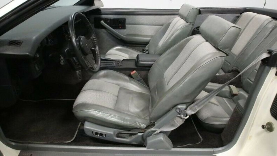 1988 Chevrolet Camaro IROC Z/28 Convertible - photo 5