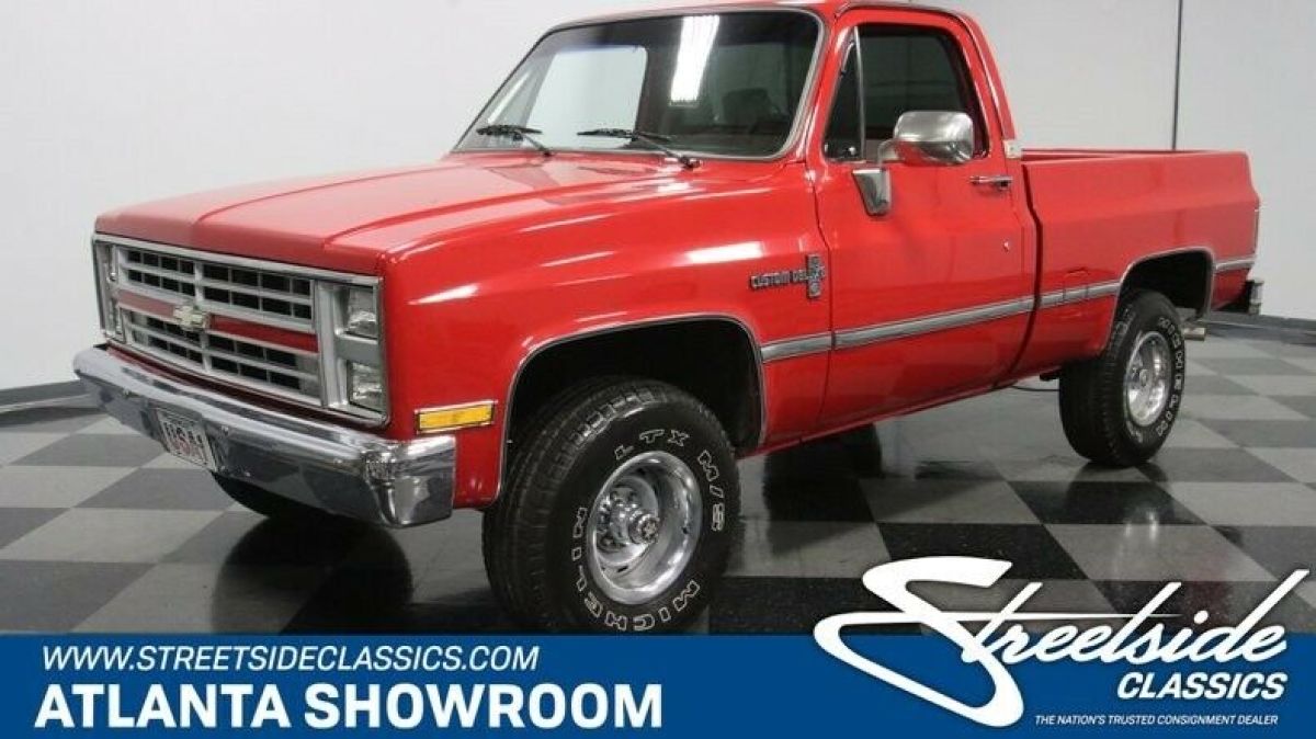 classic vintage chrome chevy k10 4x4 square body 350 v8 auto transmission red 1987 Chevrolet Other Pickups Custom Deluxe
