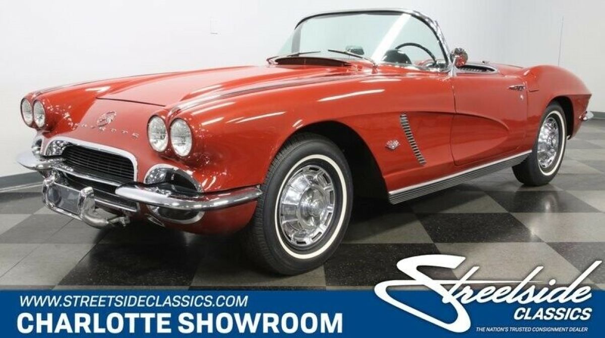 classic vintage chrome Chevy SBC manual transmission American sports car 1962 Chevrolet Corvette