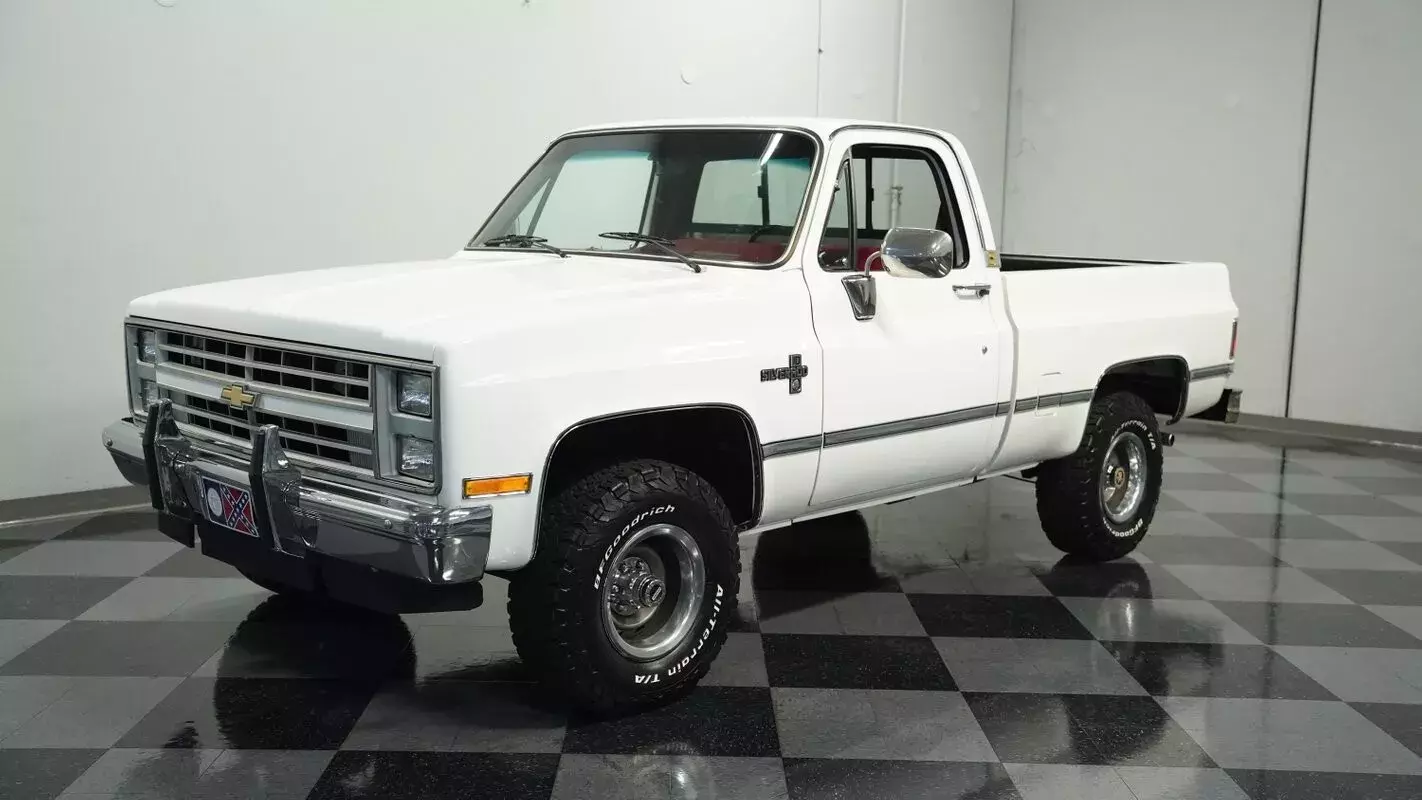 1987 Chevrolet K10 Silverado 4x4 - photo 6