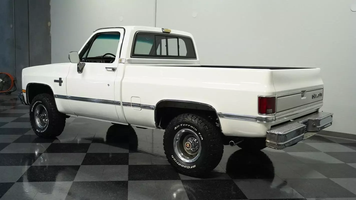 1987 Chevrolet K10 Silverado 4x4 - photo 7