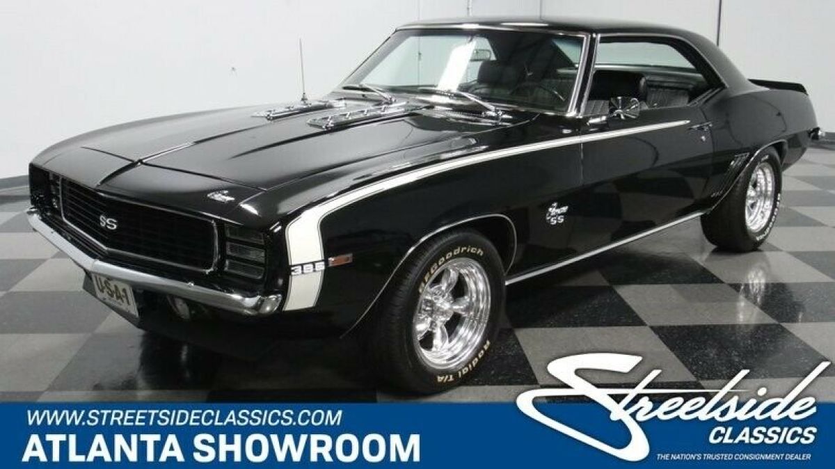 classic vintage chrome chevy ss 396 big block 4-speed manual black 1969 Chevrolet Camaro RS/SS Tribute
