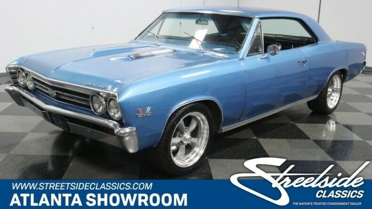classic vintage chrome chevy ss 396 v8 4-speed manual transmission blue 1967 Chevrolet Chevelle SS 396