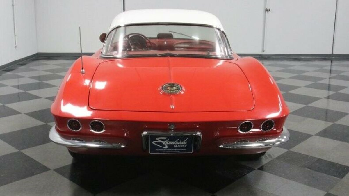 1961 Chevrolet Corvette Convertible - photo 12