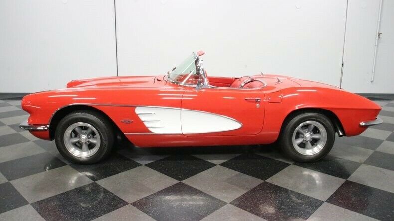 1961 Chevrolet Corvette Convertible - photo 8