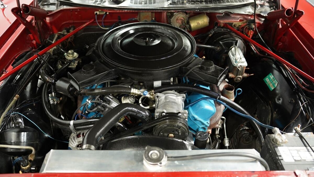 1970 Chrysler 300 Series Convertible - photo 4