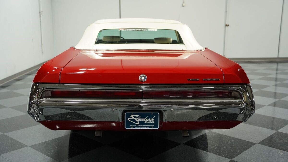 1970 Chrysler 300 Series Convertible - photo 9