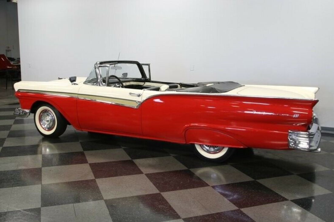1957 Ford Fairlane Sunliner - photo 10