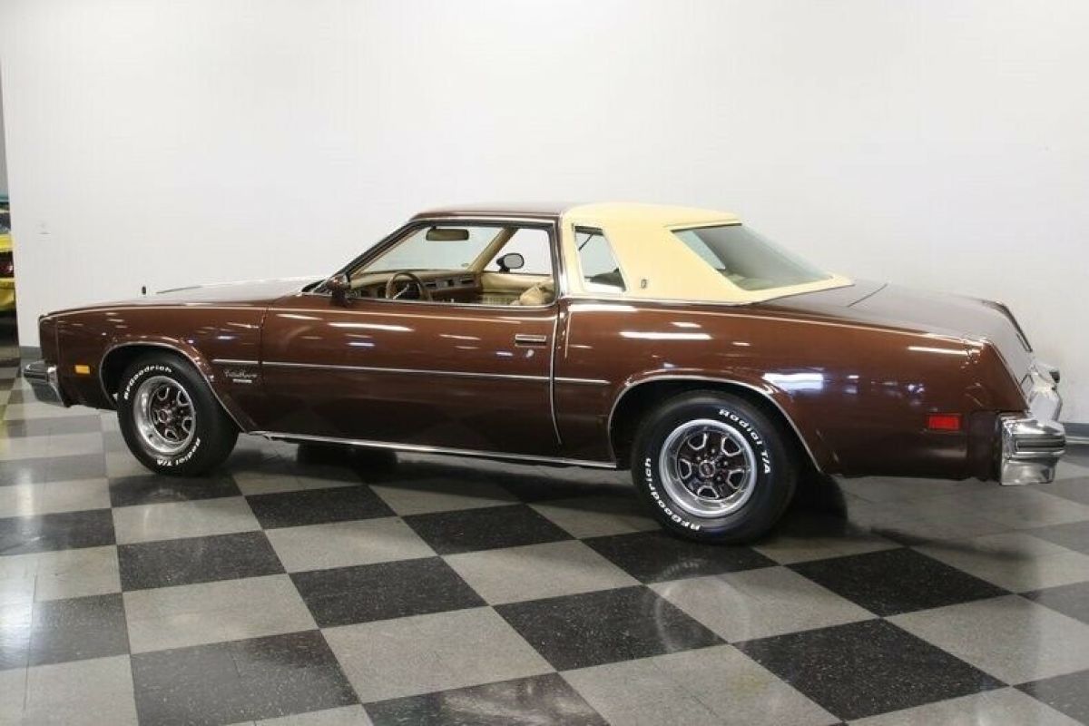 1977 Oldsmobile Cutlass Supreme Brougham - photo 9