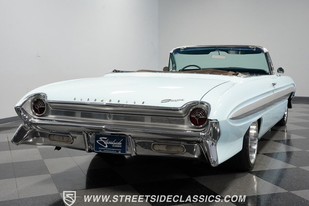1961 Oldsmobile Starfire Convertible - photo 12