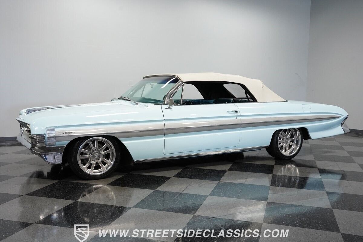 1961 Oldsmobile Starfire Convertible - photo 7