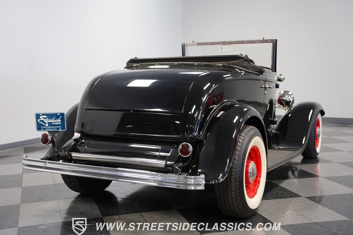 1932 Ford Cabriolet - photo 13