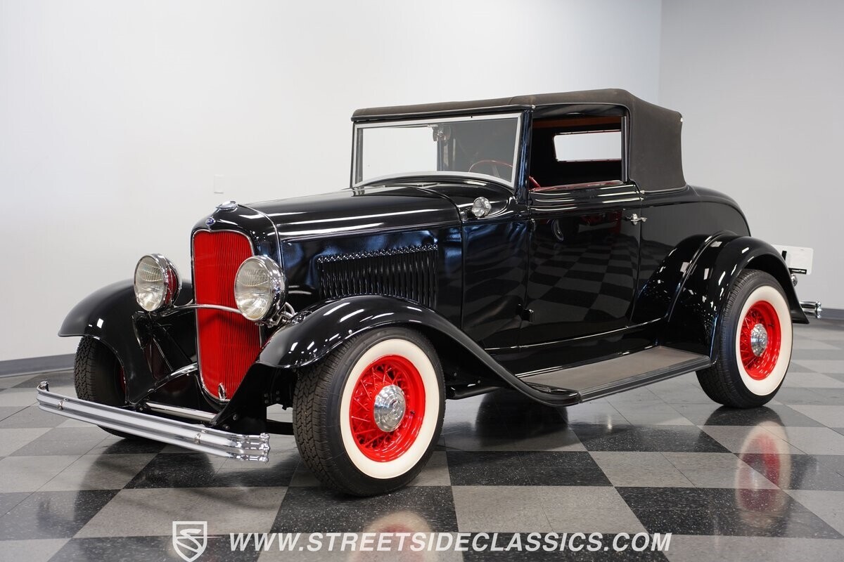 1932 Ford Cabriolet - photo 6