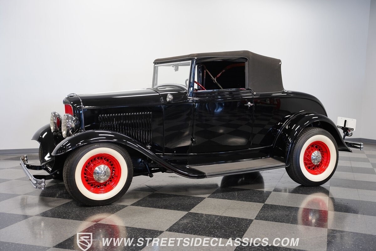 1932 Ford Cabriolet - photo 7