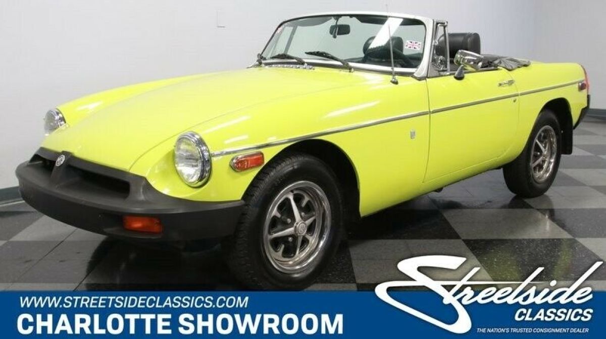 classic vintage chrome drop rag top manual transmission vinyl interior 1975 MG MGB