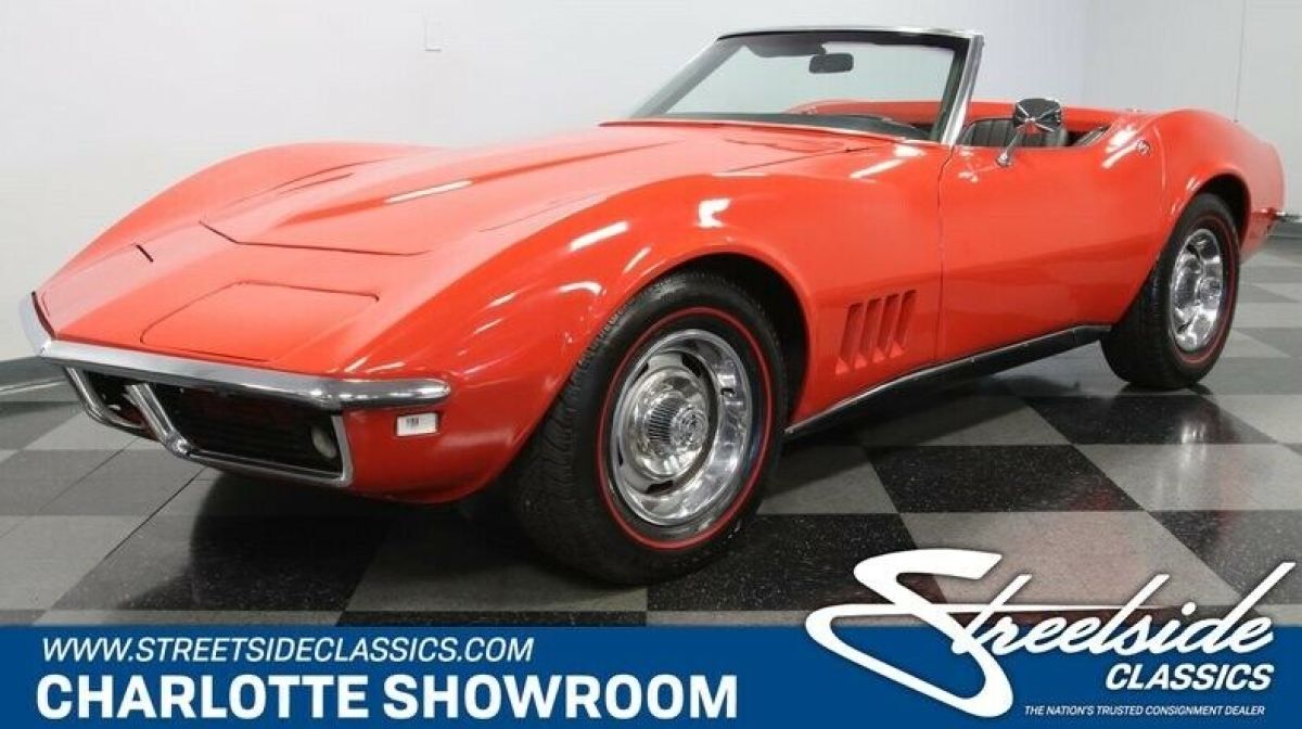 classic vintage chrome drop rag top SBC Chevy Vette American sports car 1968 Chevrolet Corvette Convertible