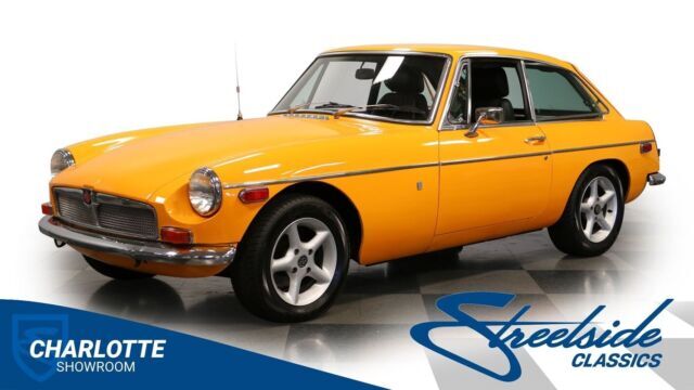 classic vintage chrome English coupe sports car manual transmission 1973 MG MGB