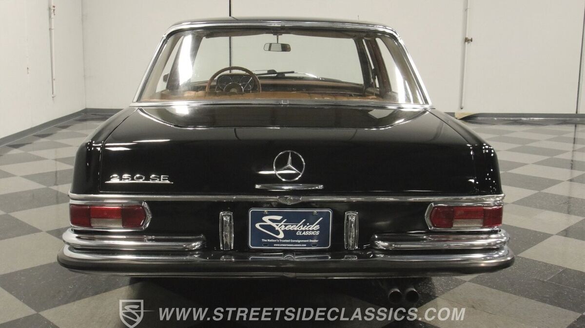 1966 Mercedes-Benz 200-Series - photo 12