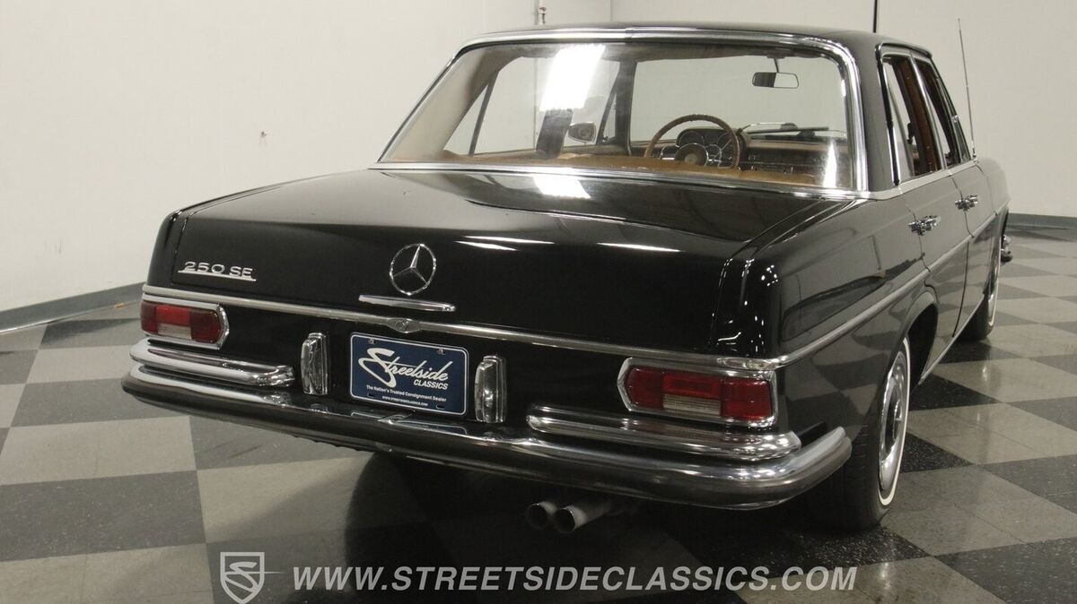 1966 Mercedes-Benz 200-Series - photo 13