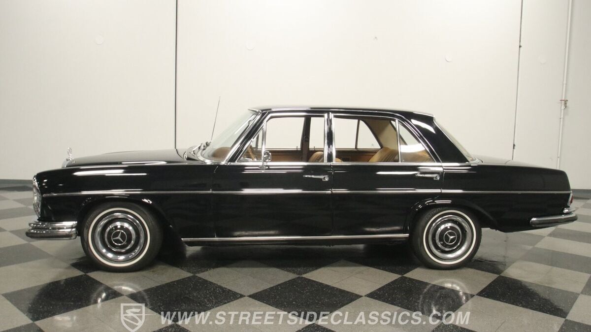 1966 Mercedes-Benz 200-Series - photo 8