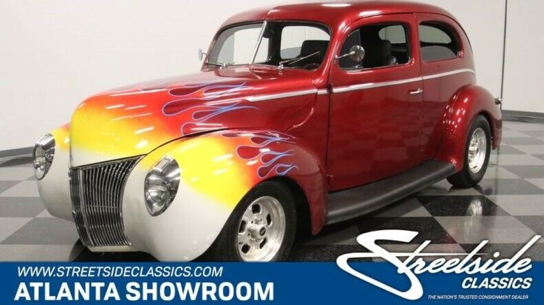 classic vintage chrome fomoco 302 v8 3-speed auto transmission flames red 1940 Ford Other